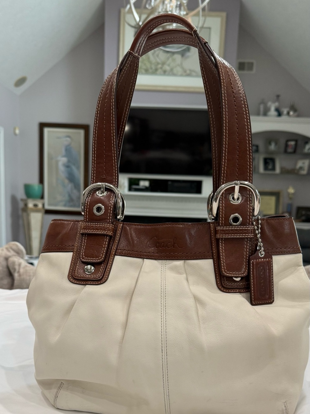 Coach Soho Ivory & Brown.Pleated Leather Shoulder Bag. Scuffs Look at PHOTOS - Picture 10 of 13